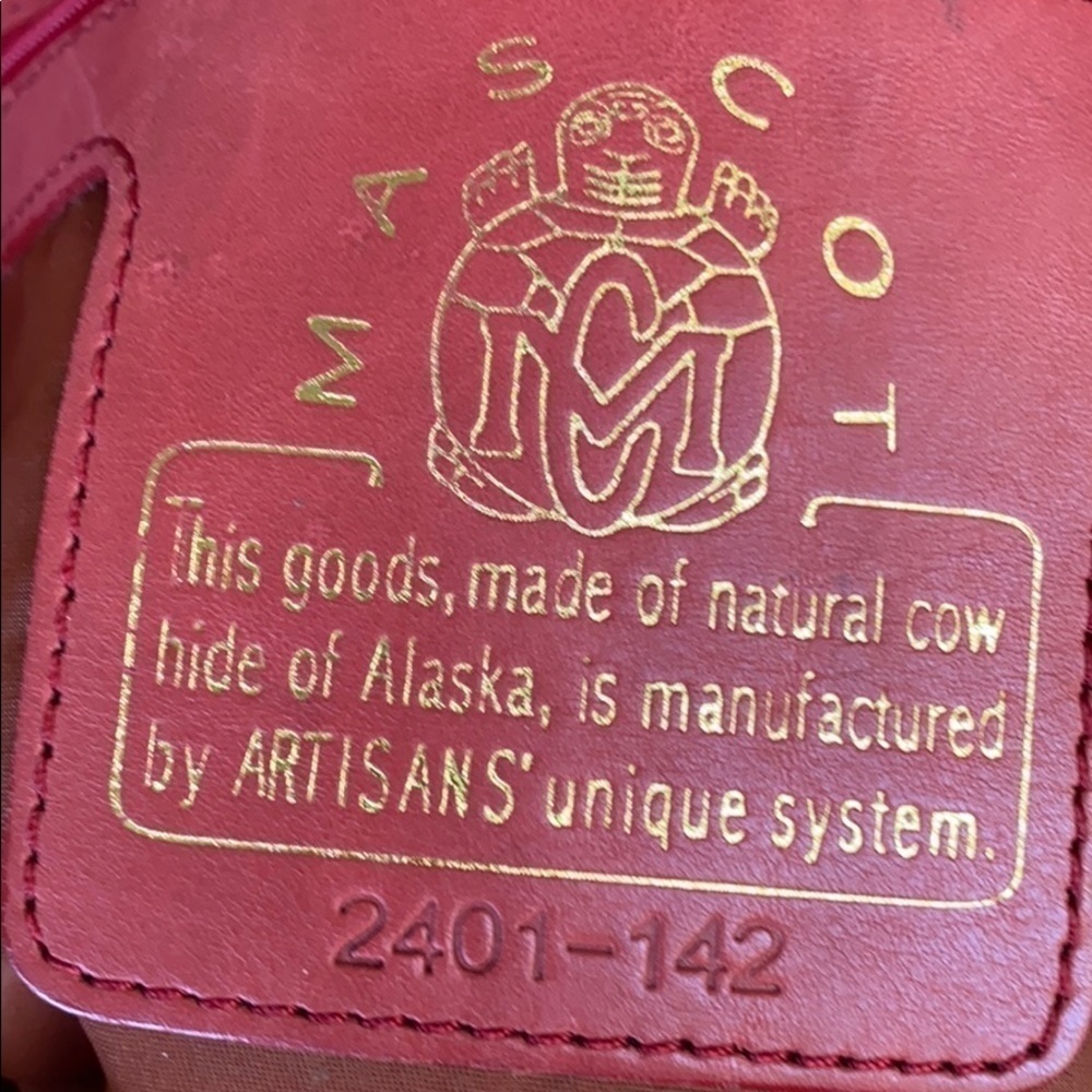 Artisans Alaska MC MASCOT Red Natural Cowhide Leather Bag - Picture 13 of 15